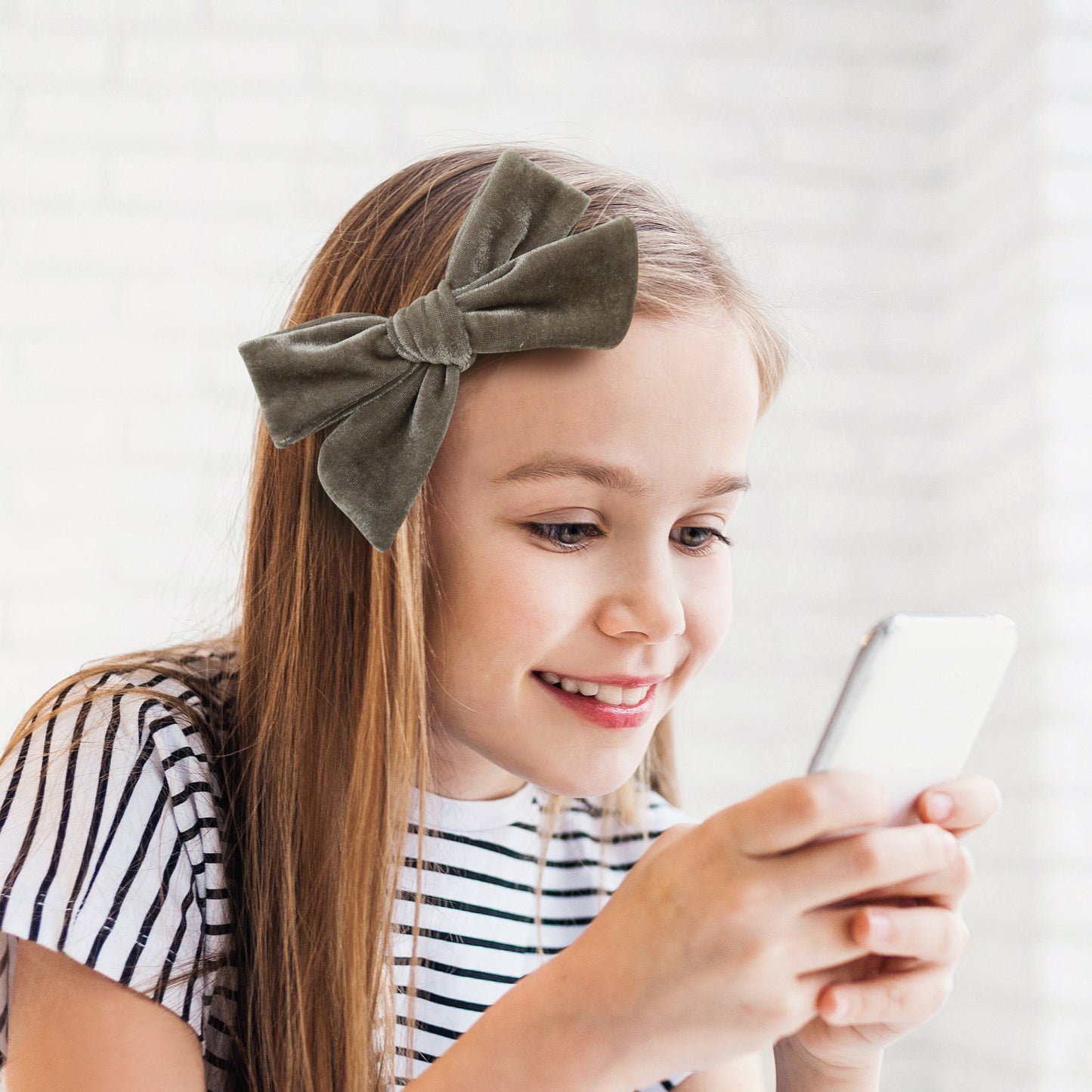 Velvet hair bow clips bows for toddlers girls, hair clip, Velvet bows hair clips for girls, toddlers barrettes, bow alligator clip Large 5"